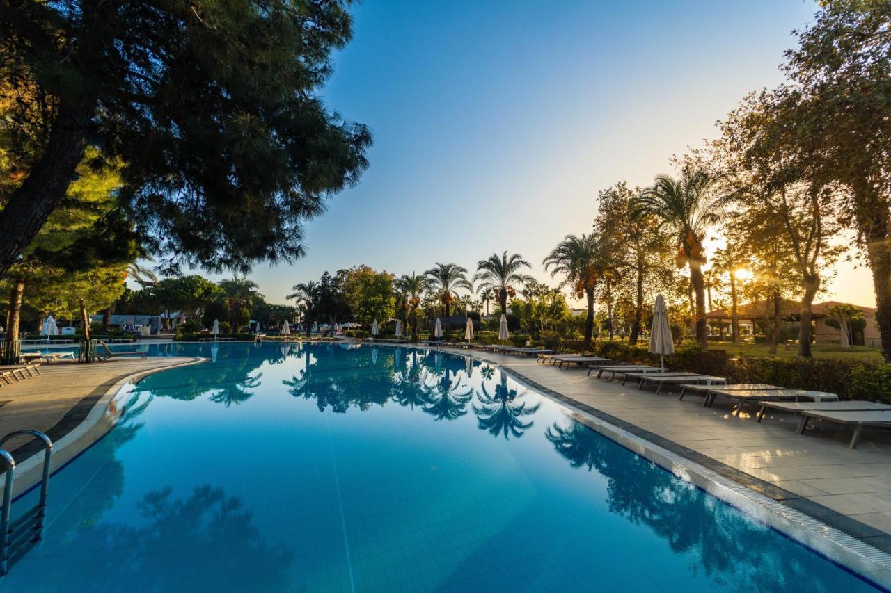Ic Hotels Green Palace - Kids Concept Antalya Exterior photo The swimming pool at the hotel
