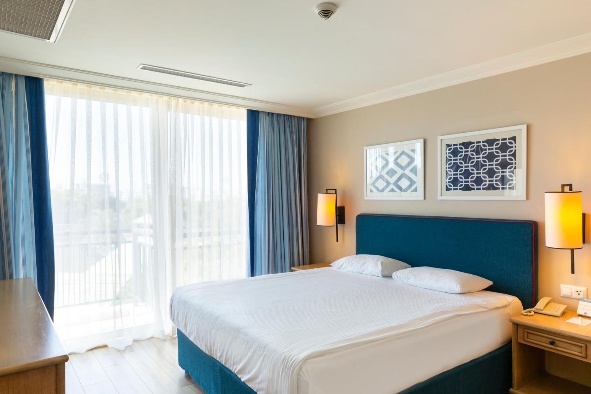 Ic Hotels Green Palace - Kids Concept Antalya Room photo A bedroom at the hotel